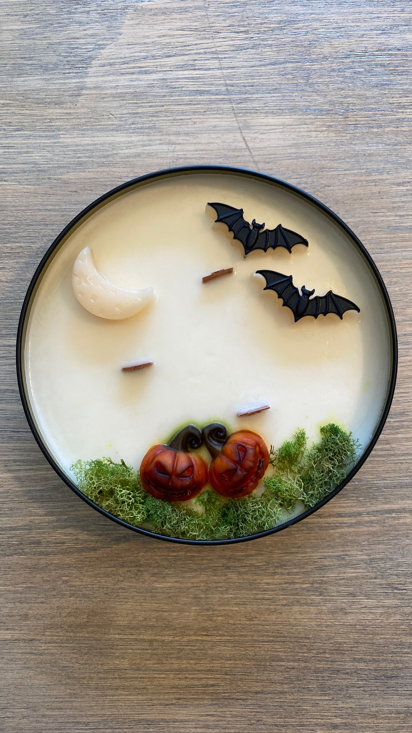 14oz Pumpkin Guts Black Tin