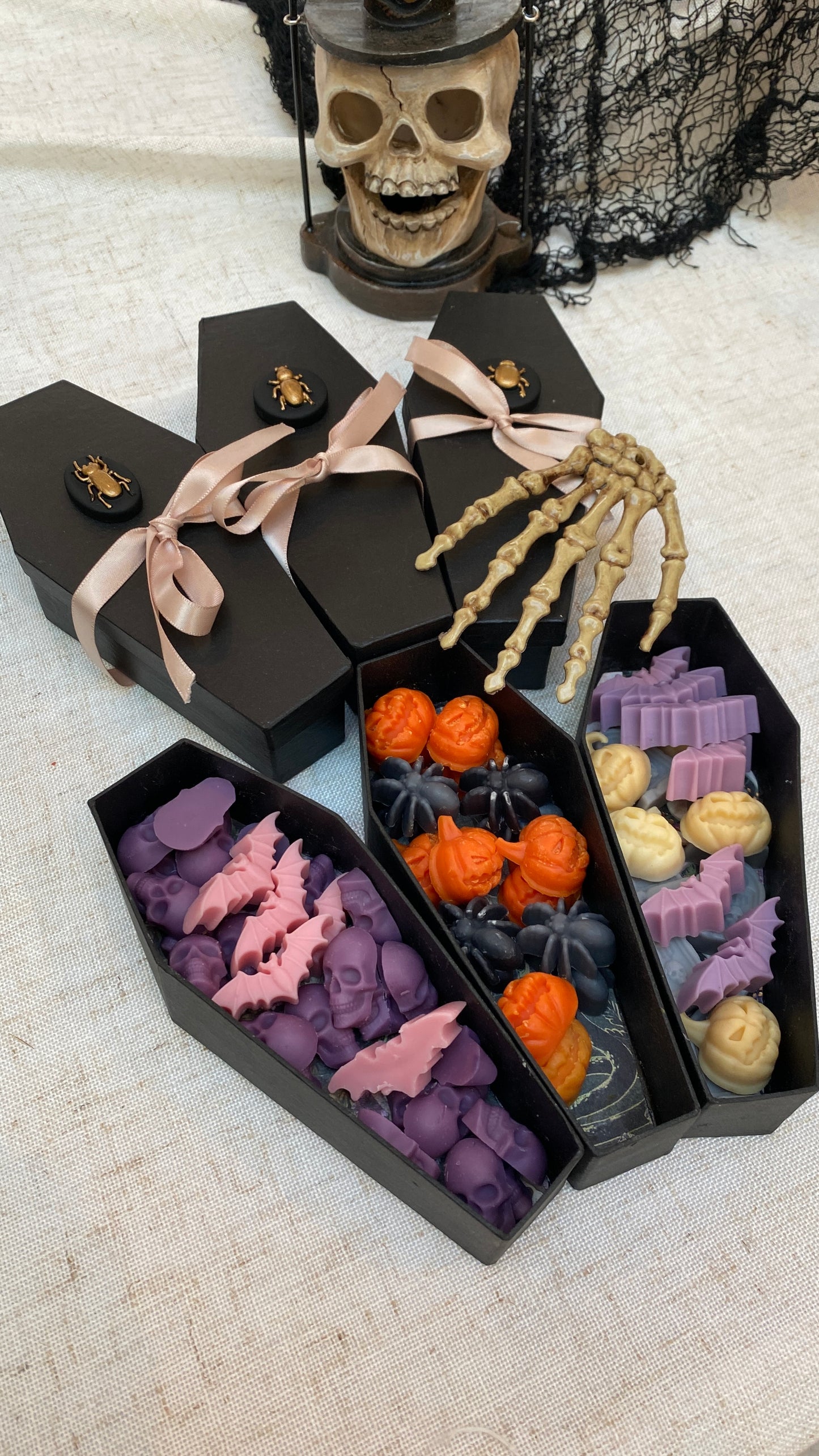 3oz Ghost Pumpkin Black Coffin Wax Melts